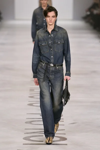 Look 40